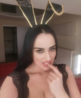 Полина
